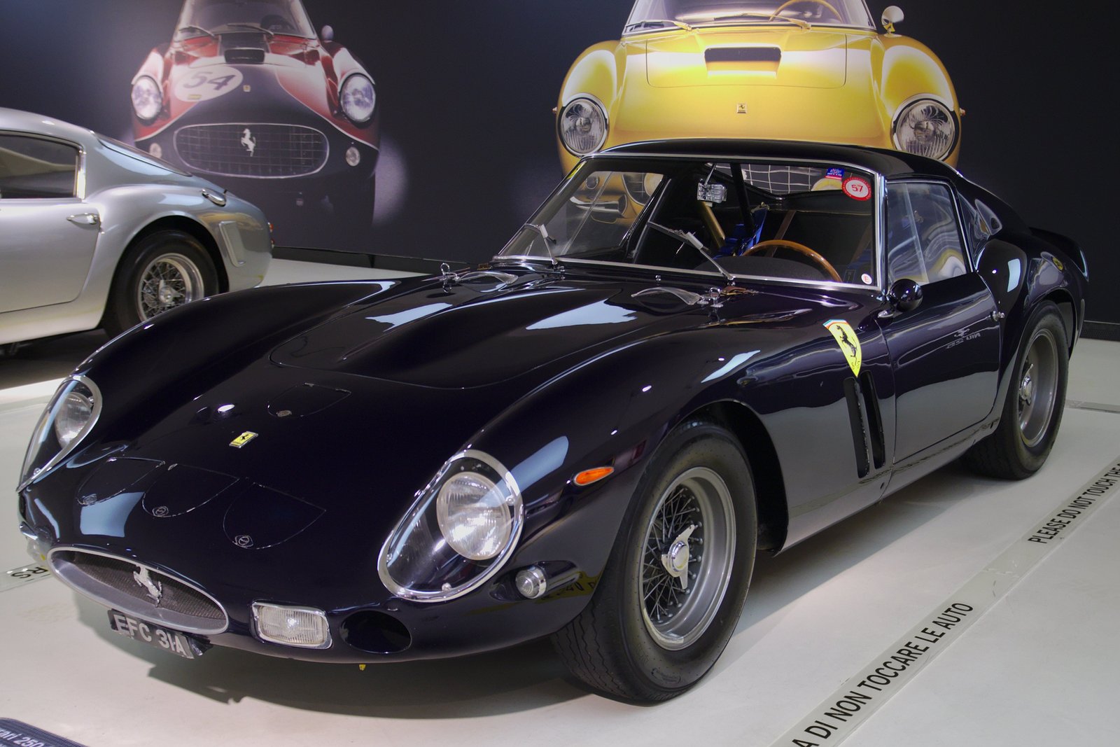 Ferrari_250_GTO min