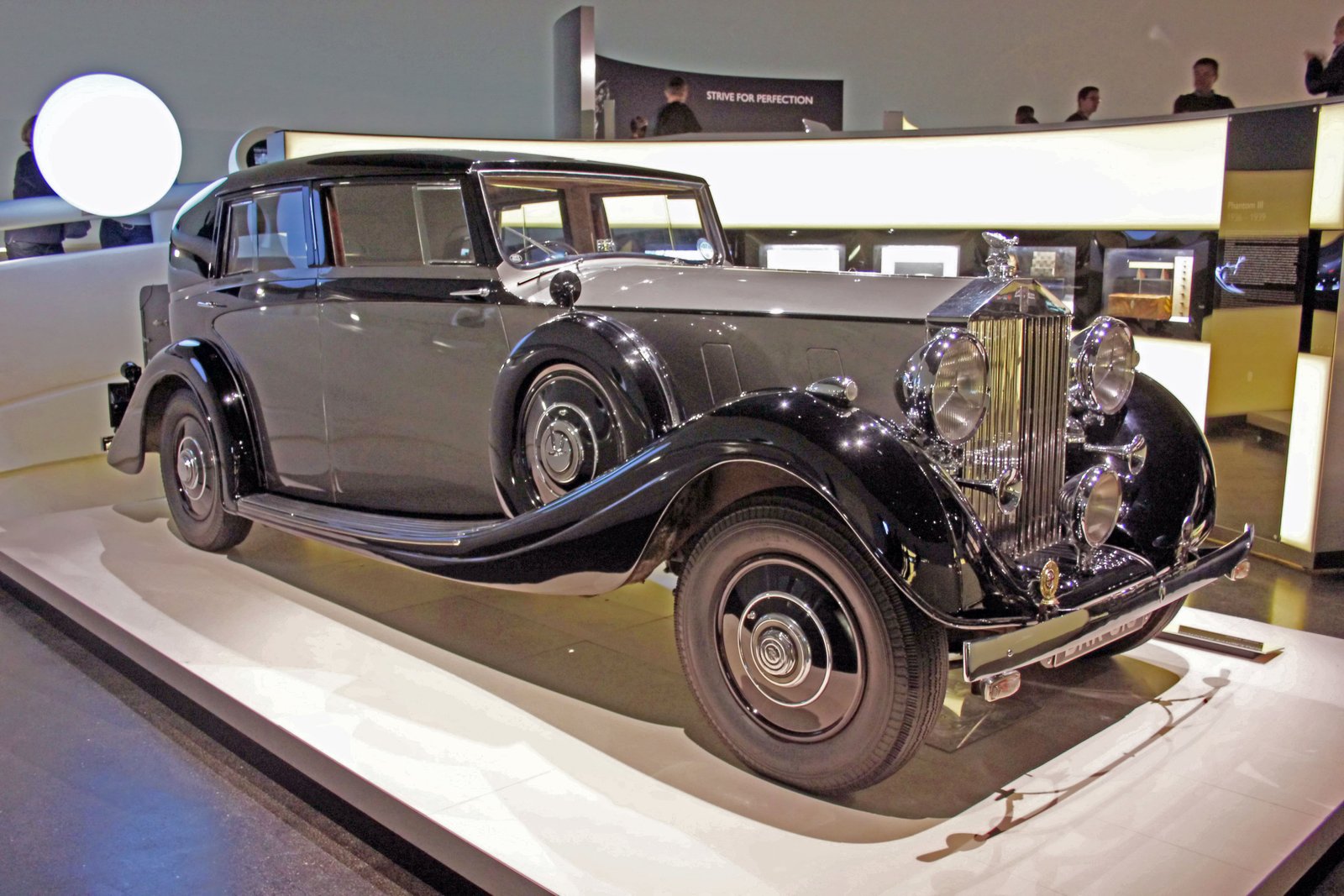 Rolls Royce_(Silver_Ghost_1914) min